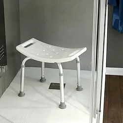 FRIEND sgabello 4 gambe bianco codice prod: 000010720200000 product photo