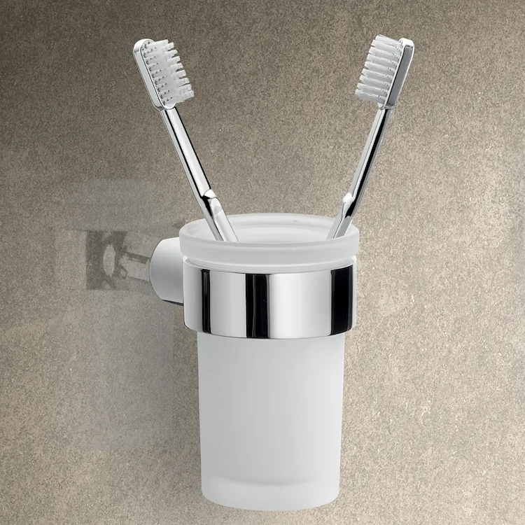 Pirenei bicchiere portaspazzolini cromato con vetro satinato codice prod: 0000PI101300000 product photo